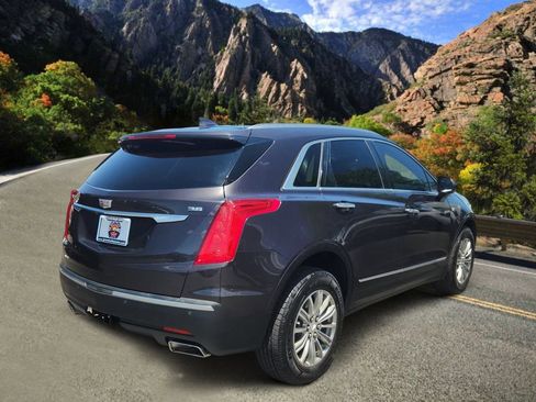 Used 2018 Cadillac XT5 Luxury AWD/4WD image 3