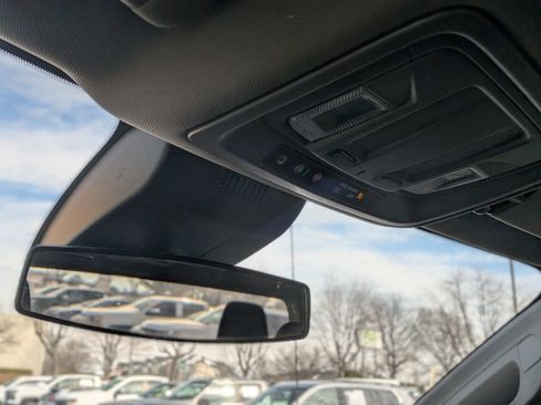 Used 2022 Chevrolet Silverado 1500 Custom image 30