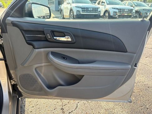 Used 2013 Chevrolet Malibu LS FWD image 32