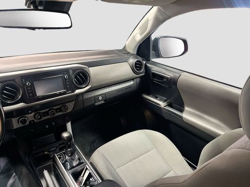 Used 2019 Toyota Tacoma SR5 image 21