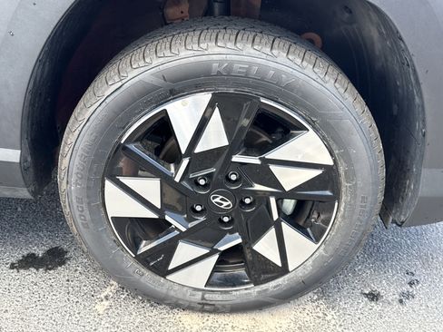 Used 2025 Hyundai Kona SEL AWD/4WD image 12