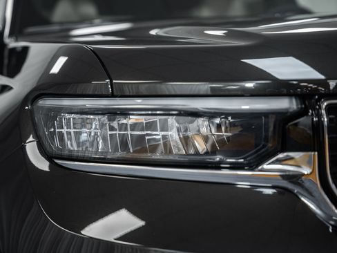 Used 2024 Jeep Grand Cherokee L Limited image 18