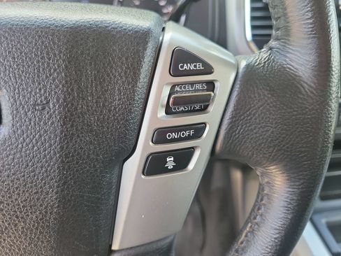 Used 2020 Nissan Titan SV w/ SV Convenience Package AWD/4WD image 25