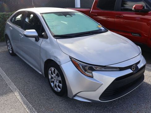 Used 2023 Toyota Corolla LE image 6