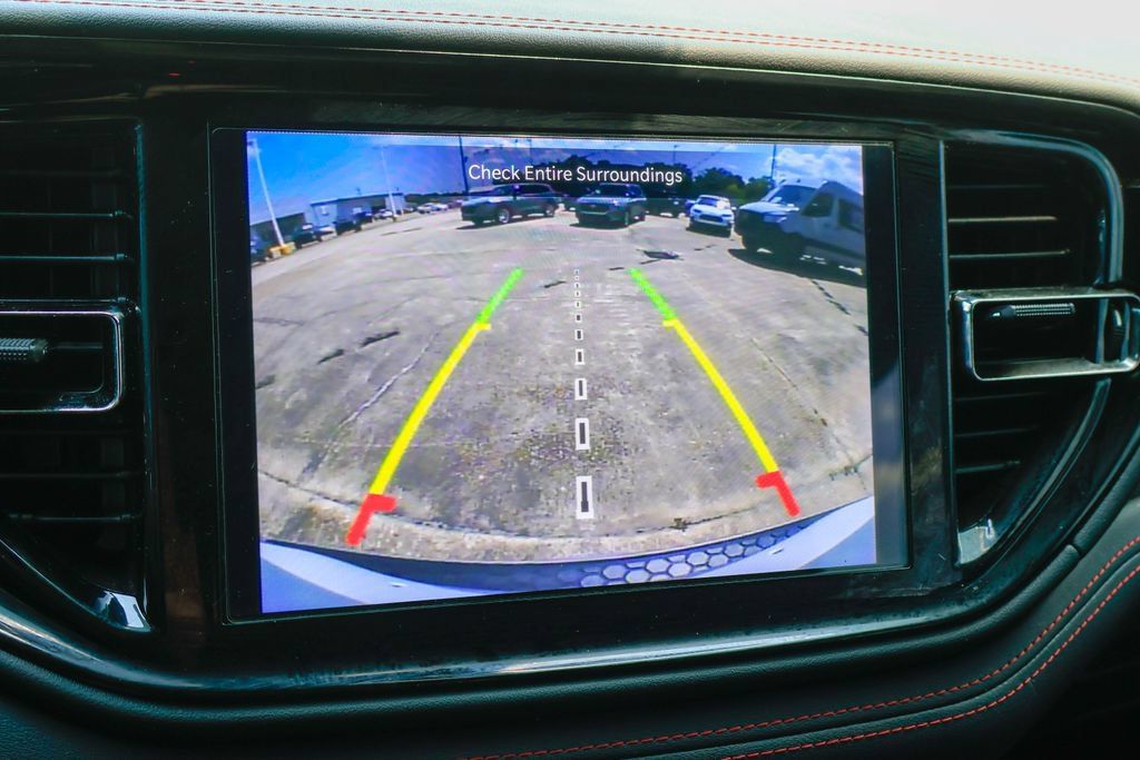 Used 2023 Dodge Durango GT RWD image 4