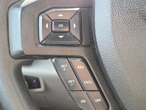 Used 2017 Ford F150 XLT w/ Trailer Tow Package image 23