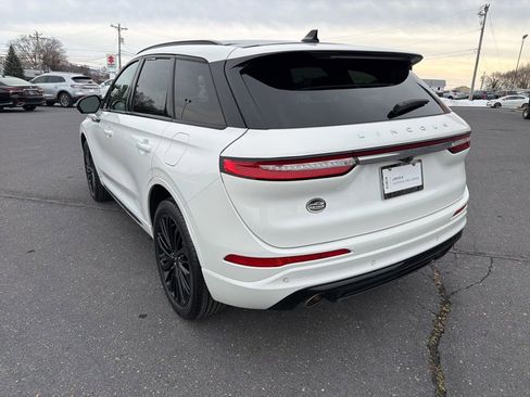 Certified 2023 Lincoln Corsair Reserve w/ Equipment Group 201A image 3