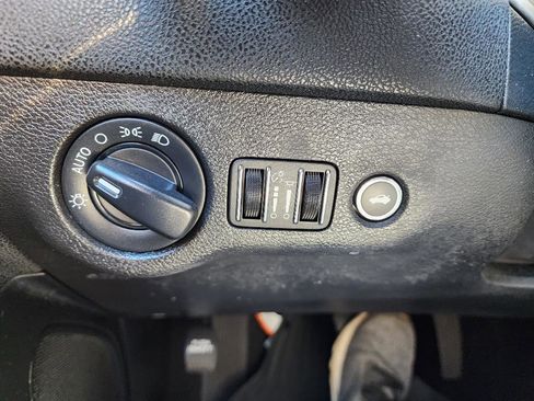 Used 2019 Dodge Charger SXT image 22