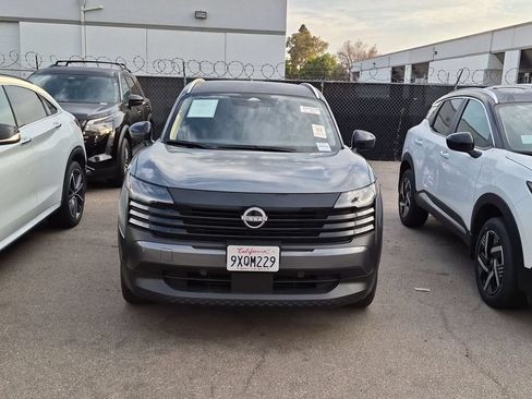 Certified 2026 Nissan Kicks SV FWD image 3