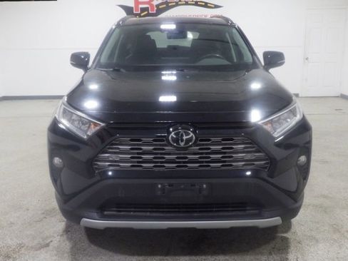 Used 2019 Toyota RAV4 Limited w/ Cold Weather Package AWD/4WD image 6