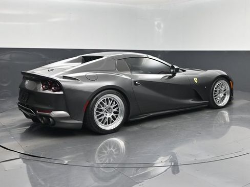Used 2023 Ferrari 812 GTS RWD image 3