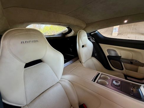 Used 2011 Aston Martin Rapide Luxe image 24