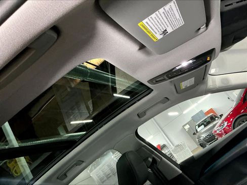 Certified 2025 Audi Q5 Premium Plus w/ Premium Plus image 24