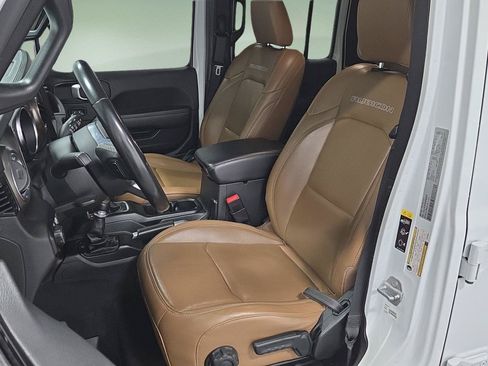 Used 2021 Jeep Wrangler Unlimited Rubicon AWD/4WD image 3