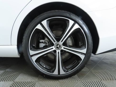 Certified 2025 Mercedes-Benz C 300 Sedan image 31