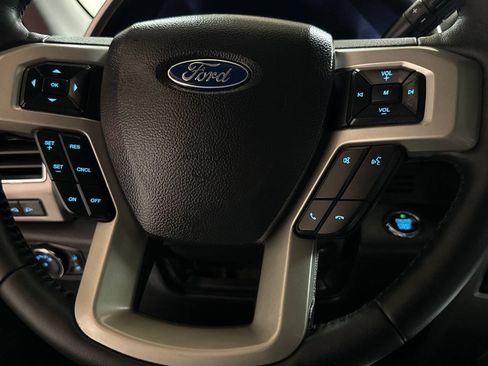 Used 2019 Ford F250 Lariat w/ Lariat Ultimate Package AWD/4WD image 71