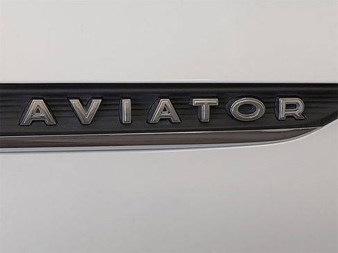 Used 2020 Lincoln Aviator Reserve w/ Equipment Group 202A image 49