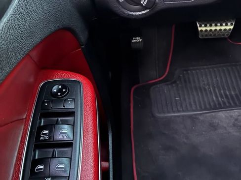 Used 2018 Dodge Charger R/T Scat Pack RWD image 31