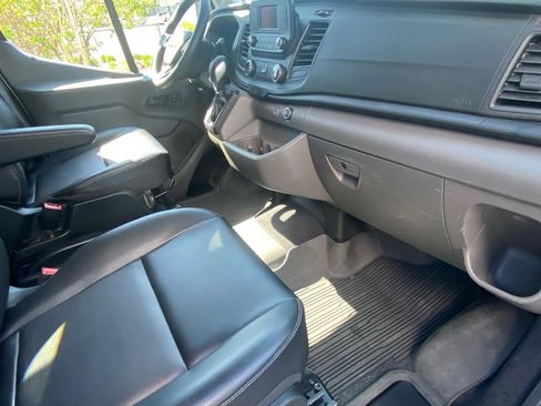 Used 2020 Ford Transit 250 Medium Roof RWD image 21
