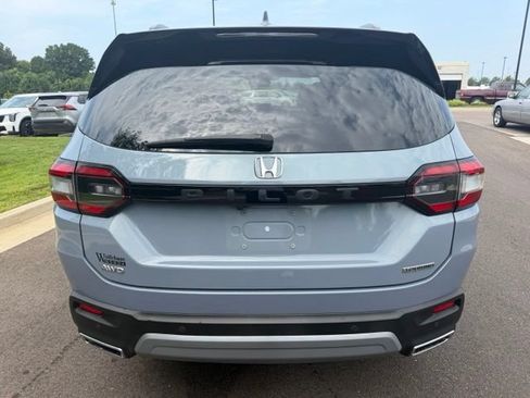 Certified 2024 Honda Pilot Touring image 11