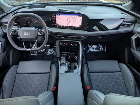Used 2025 Audi SQ5 Premium Plus image 7