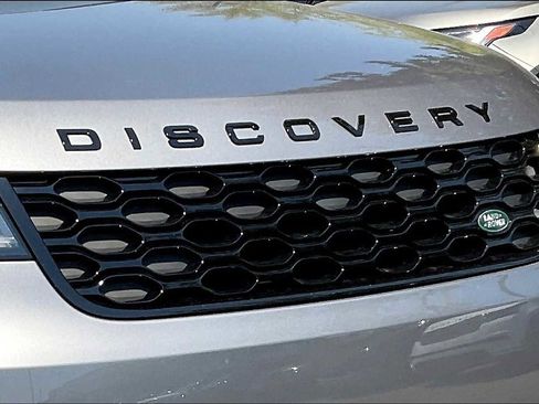 New 2025 Land Rover Discovery Dynamic SE image 34