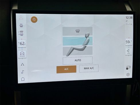 Used 2024 Land Rover Discovery Sport S image 16