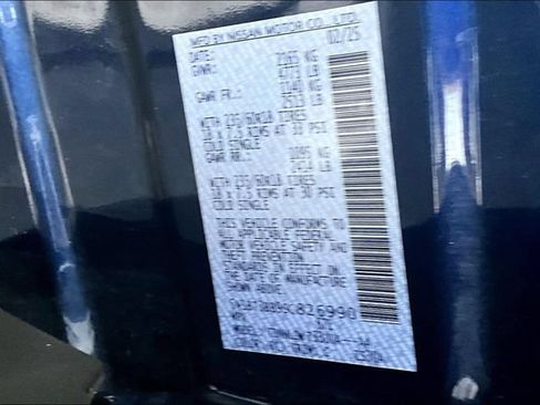 Used 2025 Nissan Rogue SV AWD/4WD image 19