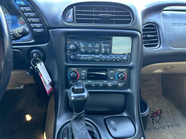 Used 2001 Chevrolet Corvette Coupe w/ Preferred Equipment Group2 RWD image 19