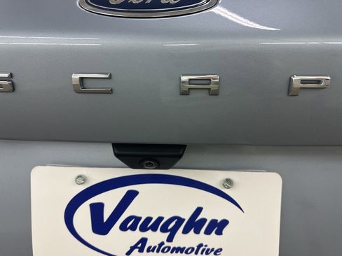 Used 2022 Ford Escape SEL image 16