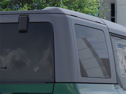 New 2025 Ford Bronco 4-Door image 25