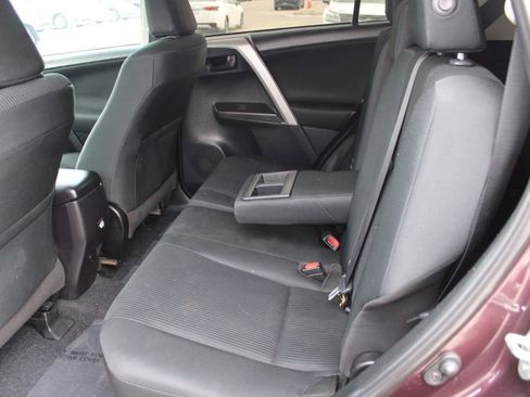 Used 2018 Toyota RAV4 LE image 23