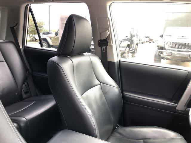 Used 2020 Toyota 4Runner Limited AWD/4WD image 17