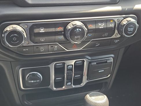 Used 2021 Jeep Wrangler Unlimited Sport w/ Sun And Sound Package AWD/4WD image 20