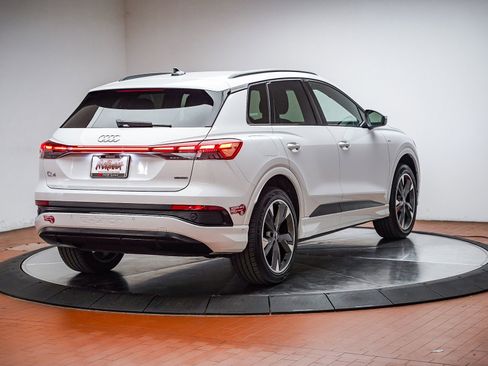 Certified 2023 Audi Q4 e-tron Premium Plus w/ Premium Plus AWD/4WD image 5