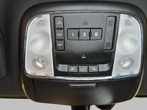 Used 2018 Jeep Grand Cherokee Trailhawk AWD/4WD image 17