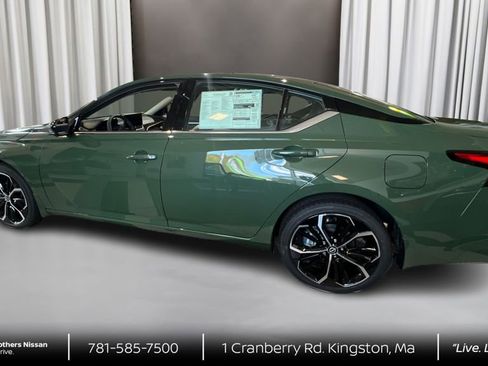New 2026 Nissan Altima 2.5 SR w/ SR Premium Package AWD/4WD image 8