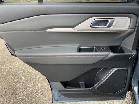 New 2026 Ford Explorer Active RWD image 38