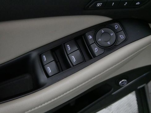 Used 2018 Buick Enclave Premium w/ Experience Buick Package image 15