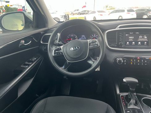 Used 2020 Kia Sorento L FWD image 16