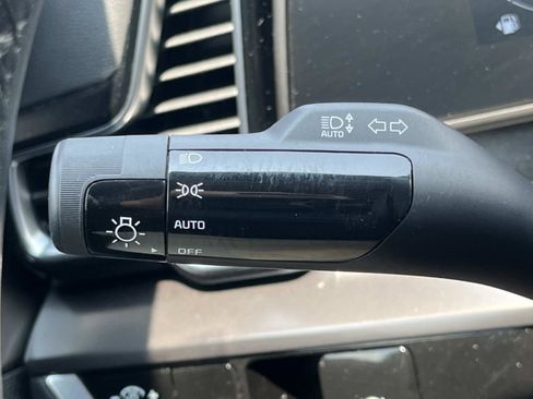 Used 2025 Kia Sportage EX FWD image 42
