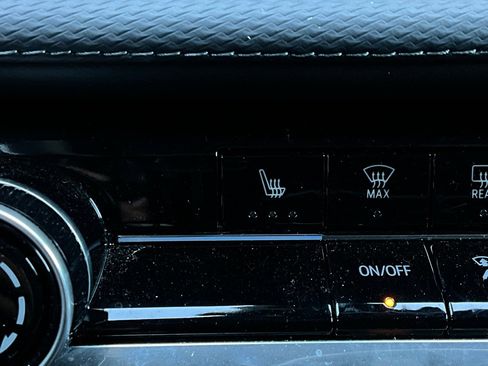 Used 2025 Chevrolet Equinox LT image 25