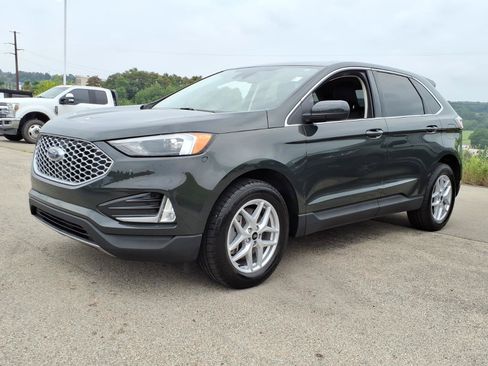 Used 2024 Ford Edge SEL w/ Convenience Package AWD/4WD image 3