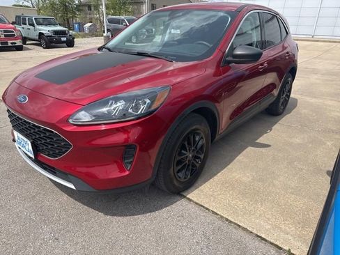 Used 2022 Ford Escape SE AWD/4WD image 2