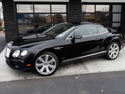 Used 2016 Bentley Continental GT image 2