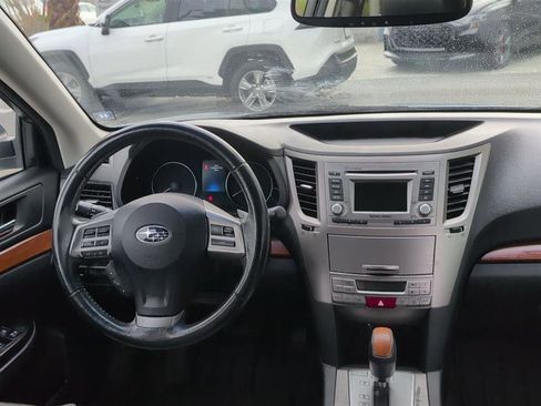 Used 2014 Subaru Outback 2.5i Limited w/ Moonroof Package image 11