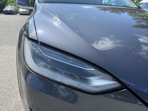 Used 2018 Tesla Model X 75D AWD/4WD image 4