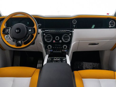 Certified 2026 Rolls-Royce Cullinan AWD/4WD image 34