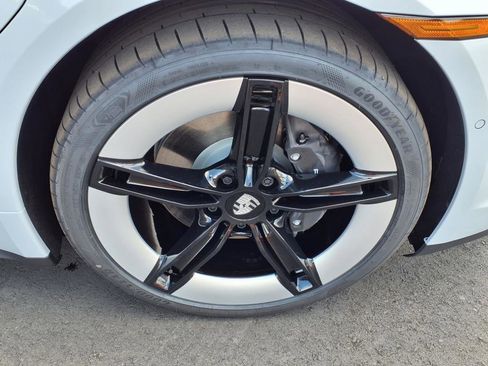 New 2025 Porsche Taycan 4 image 32