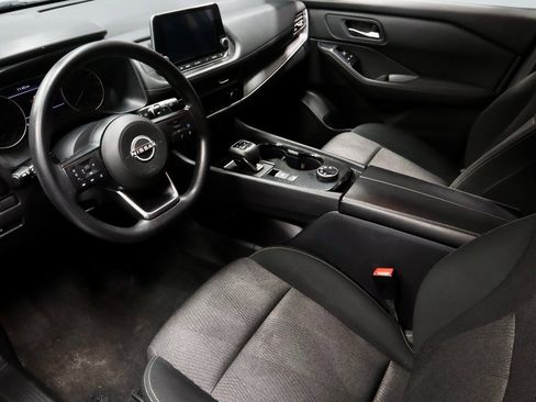 Certified 2024 Nissan Rogue SV image 27